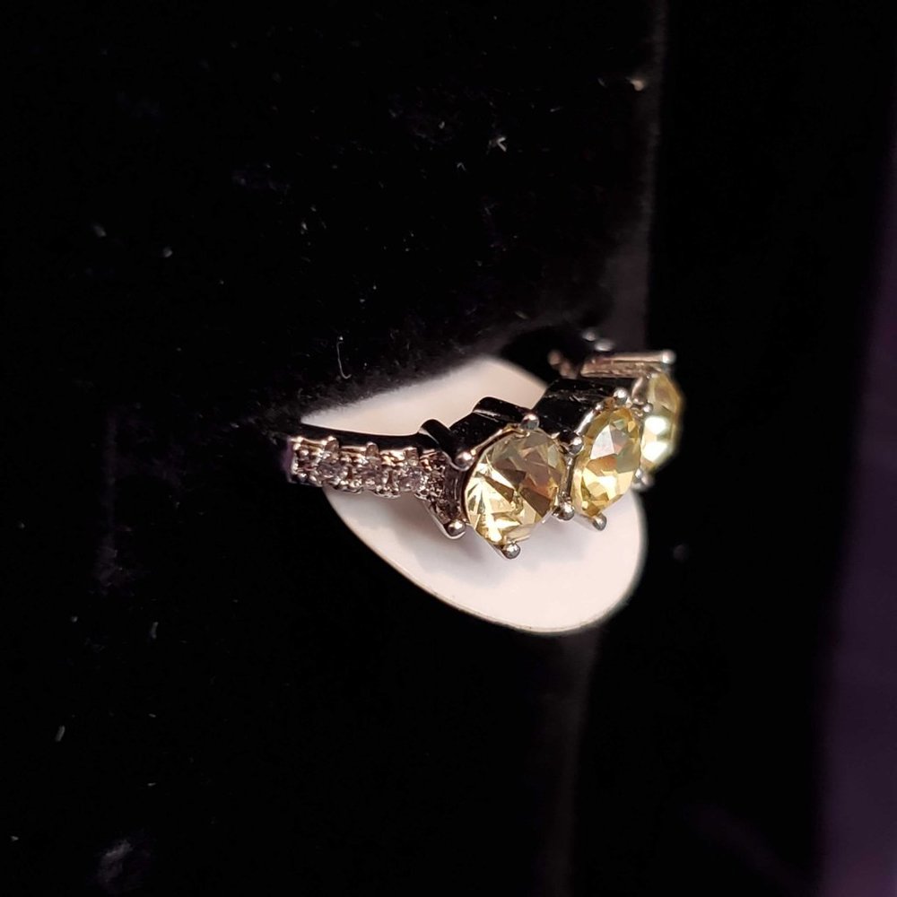 Fragrant Jewels Sunflowers ring - Picture 2 of 2